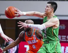 包含郭艾伦赛后谦逊发言登热搜，俄克拉荷马城雷霆爆冷那不勒斯引发热议的词条